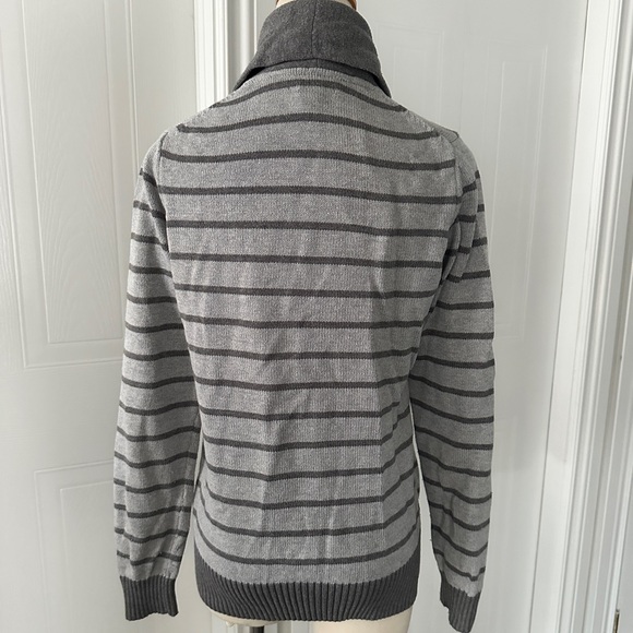 Vintage Tommy Hilfiger Striped Button Down Cardigan Sweater - Picture 5 of 10
